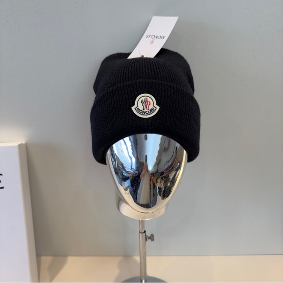 Moncler Women's Black Beanie Hat - Picture 4 of 5